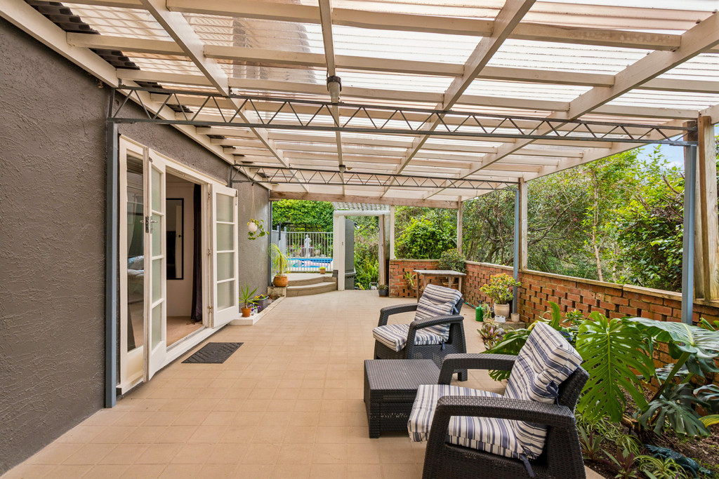 108 Takahe Road, Titirangi - Photo 5