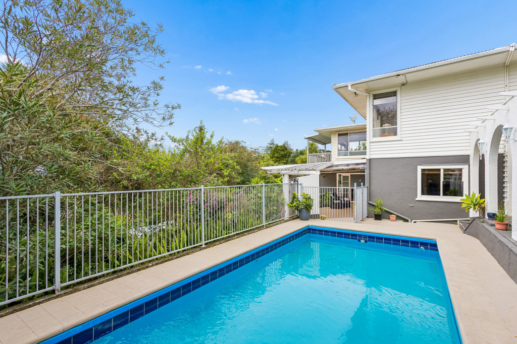 108 Takahe Road, Titirangi