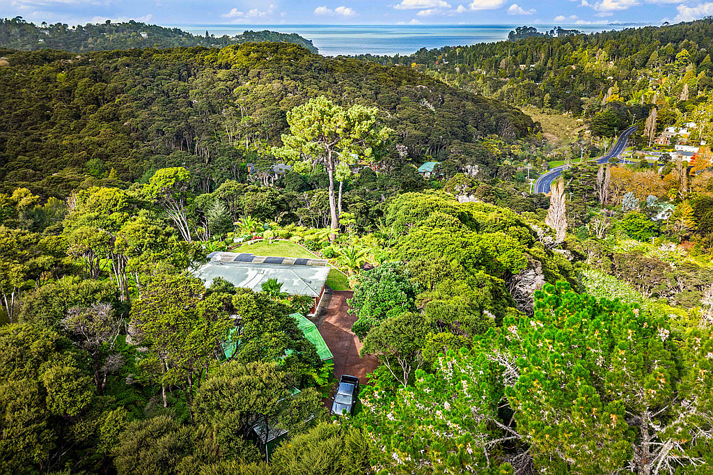 253 Laingholm Drive, Titirangi - Photo 2
