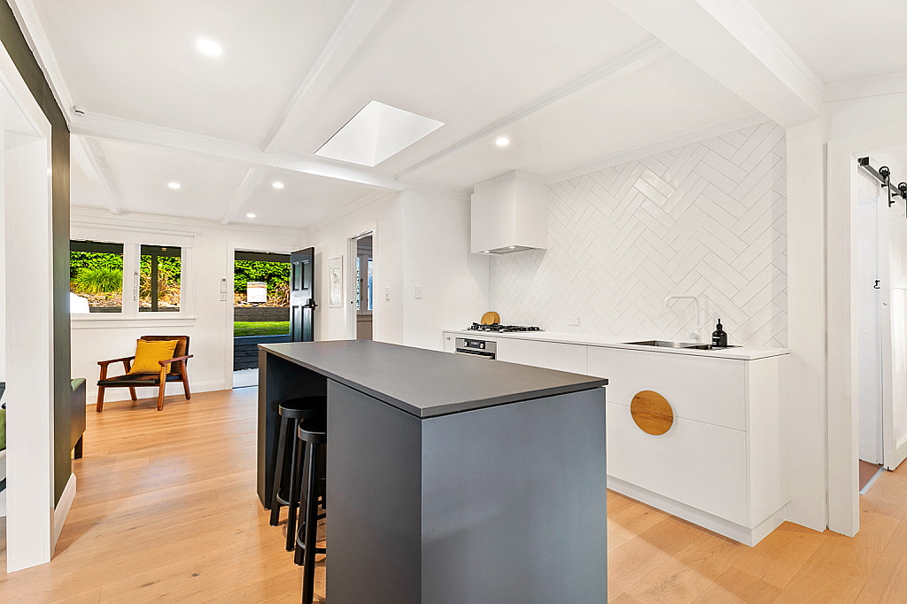 591 South Titirangi Road, Titirangi - Photo 6