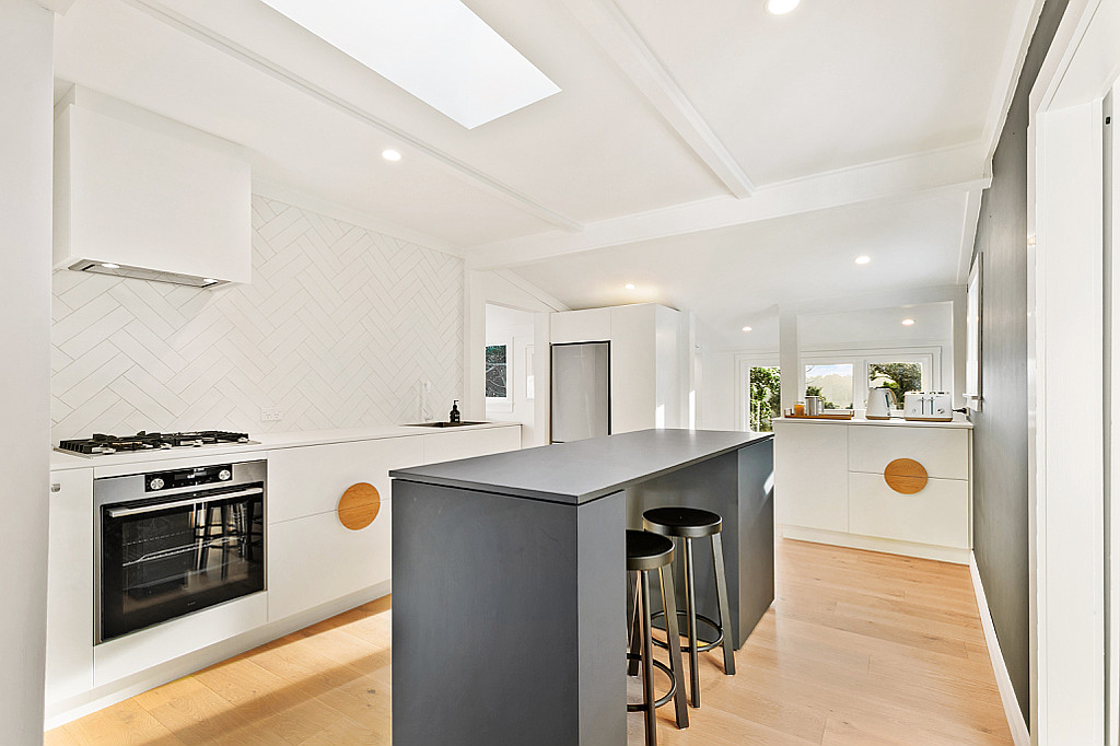 591 South Titirangi Road, Titirangi - Photo 7