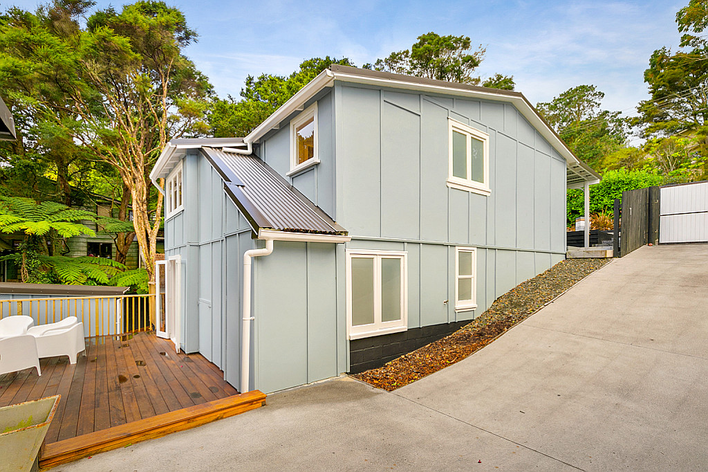591 South Titirangi Road, Titirangi - Photo 2