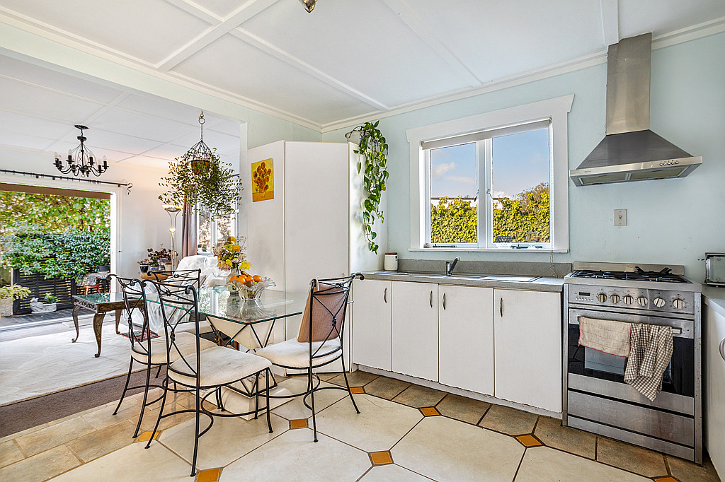 1/4 Kaurilands Road, Titirangi - Photo 3
