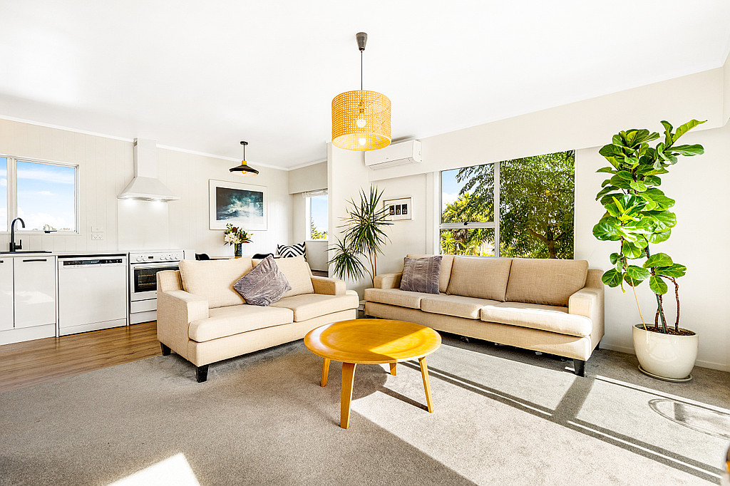 1/2b Matipo Road, Te Atatu Peninsula - Photo 2