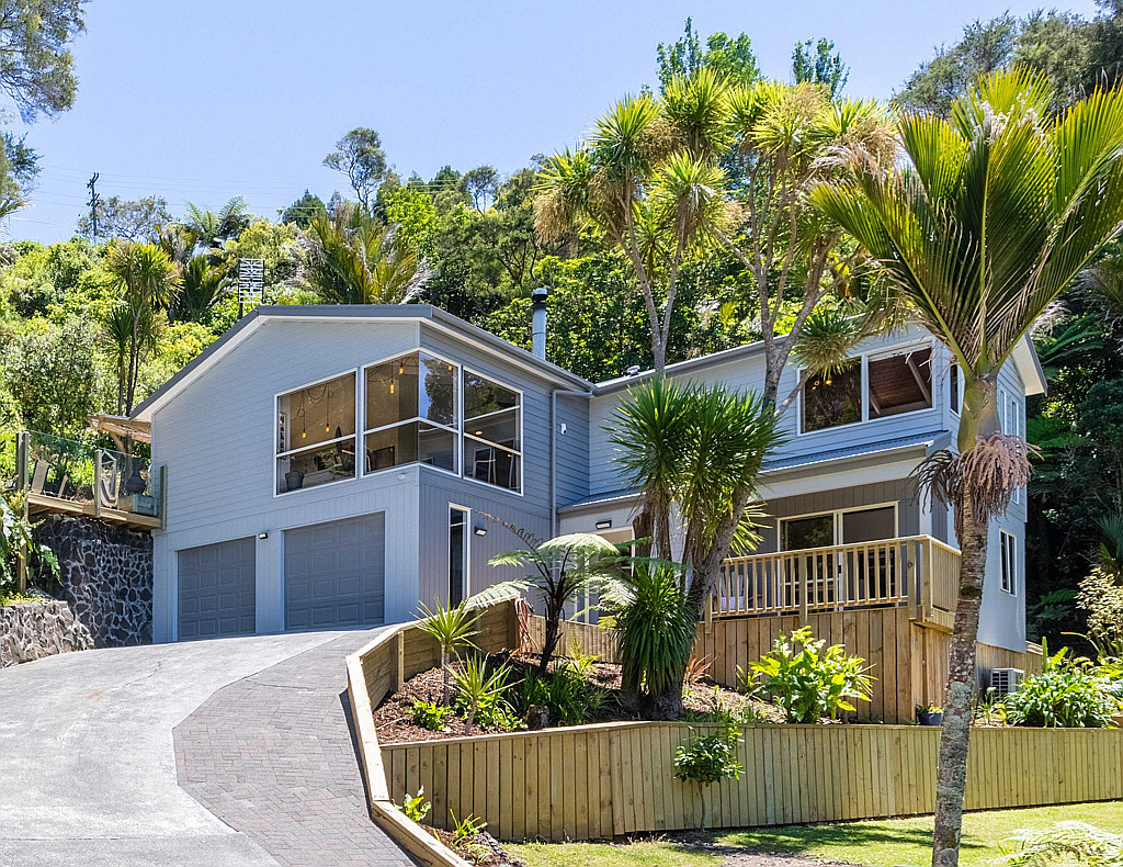 2a Warner Park Avenue, Laingholm - Photo 2