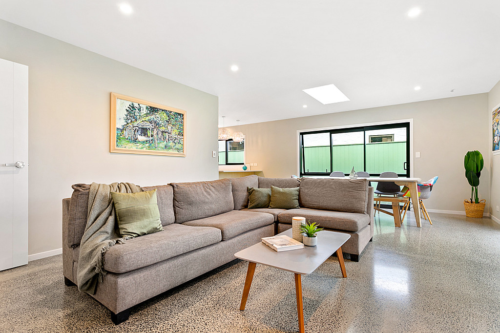 691 Huia Road, Parau - Photo 3