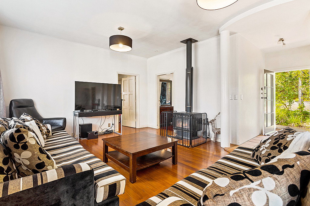 28a Derwent Crescent, Titirangi - Photo 4