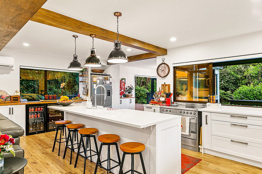 793 Scenic Drive, Henderson Valley - Photo 2