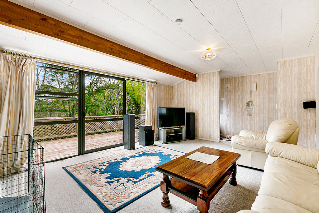 699 Huia Road, Parau - Photo 6