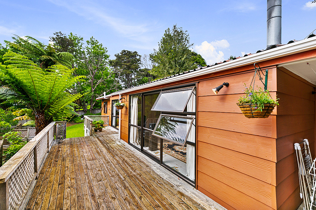 699 Huia Road, Parau - Photo 3