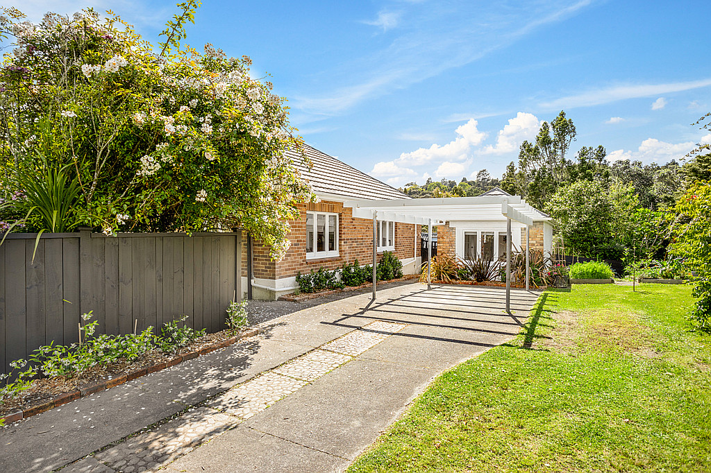 162 Atkinson Road, Titirangi - Photo 2