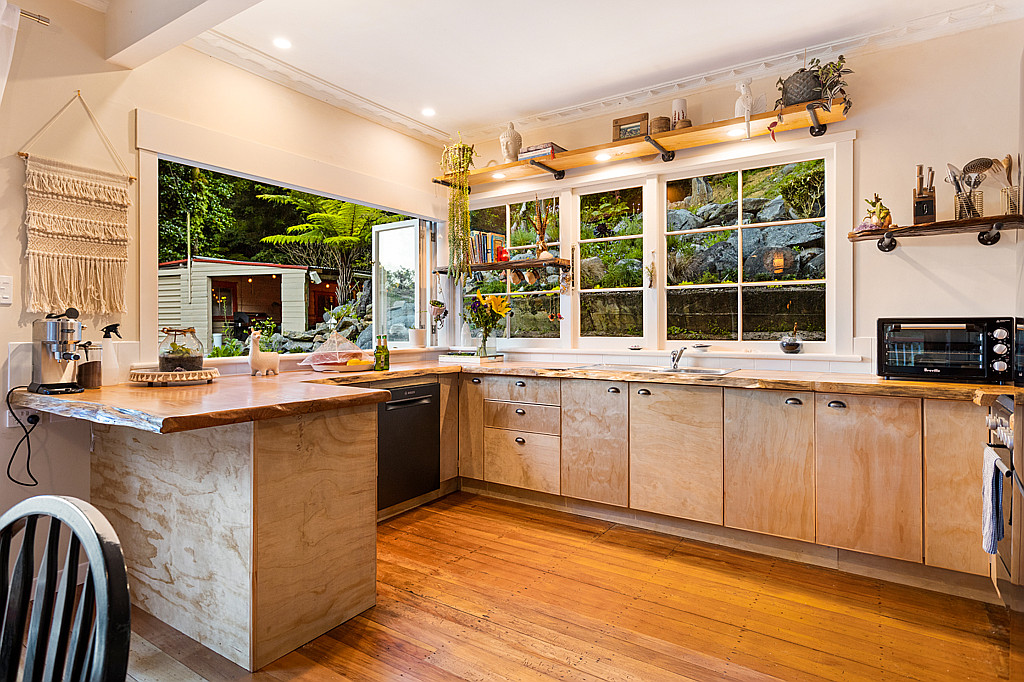 25 Western Road, Laingholm - Photo 4