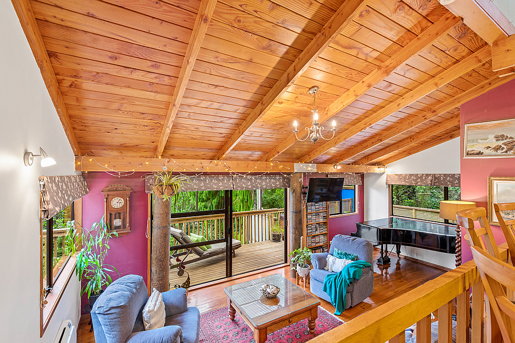 2 Janet Place, Laingholm - Photo 2