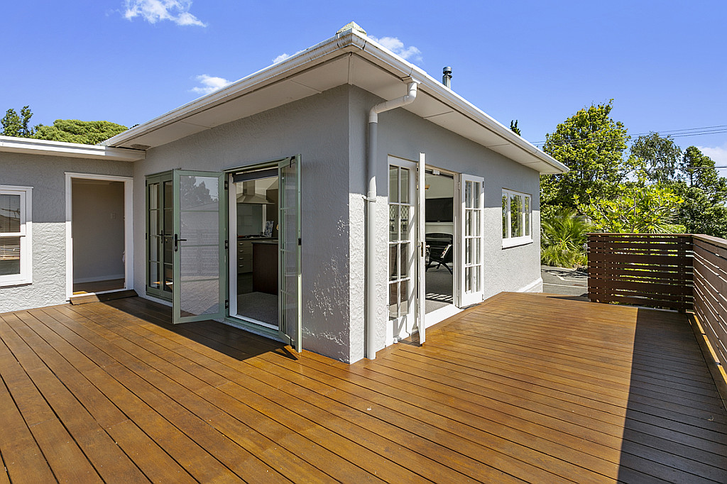 12 West Lynn Road, Titirangi - Photo 6