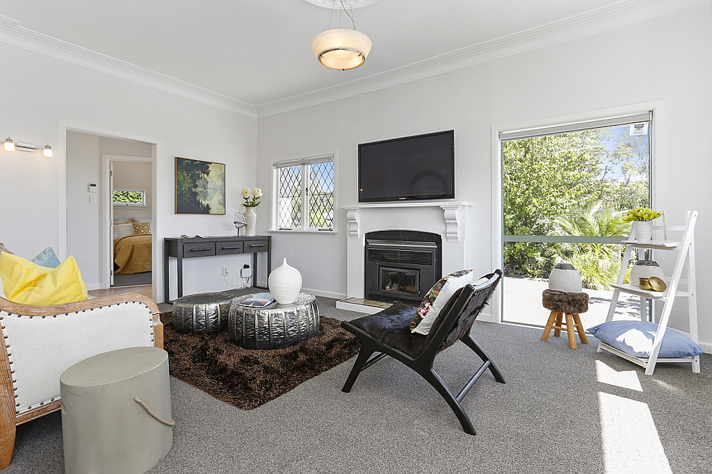 12 West Lynn Road, Titirangi - Photo 3