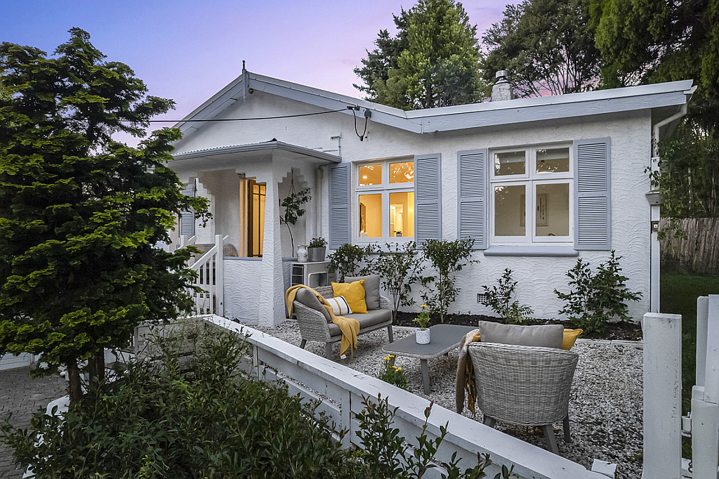 2 Minnehaha Avenue, Titirangi - Photo 5