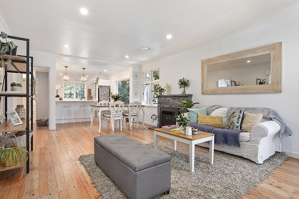 2 Minnehaha Avenue, Titirangi - Photo 2