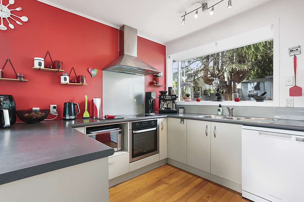 29 Patts Avenue, Glendene - Photo 6
