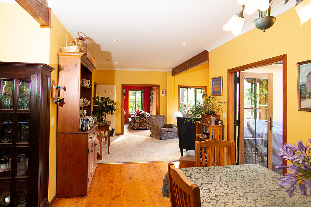 11 Greenwoods Close, Titirangi - Photo 3