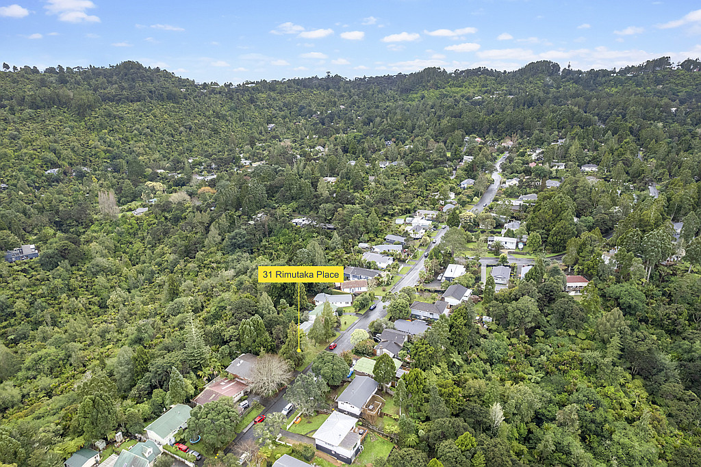 31 Rimutaka Place, Titirangi - Photo 4