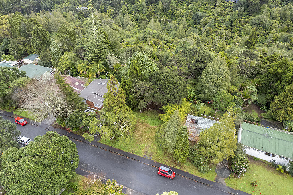 31 Rimutaka Place, Titirangi - Photo 3