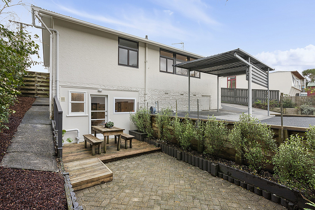 20 Withers Road, Glen Eden - Photo 2