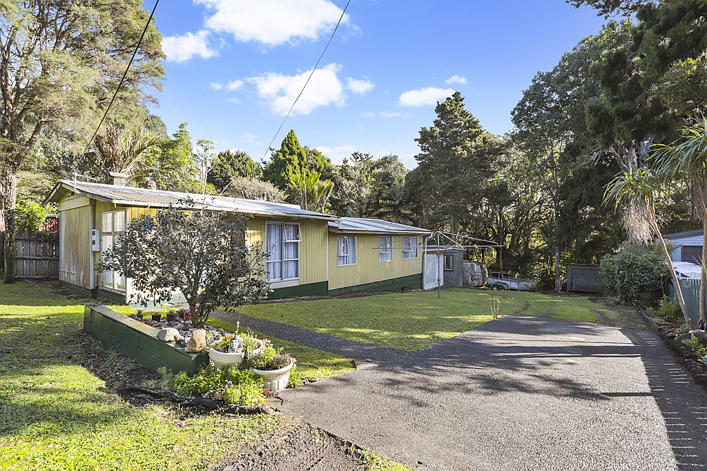 35 Tane Road, Laingholm