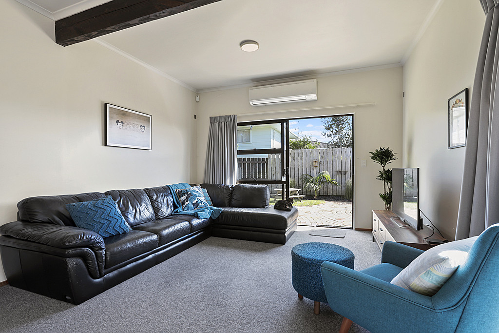 2/5 Northall Road, New Lynn - Photo 2