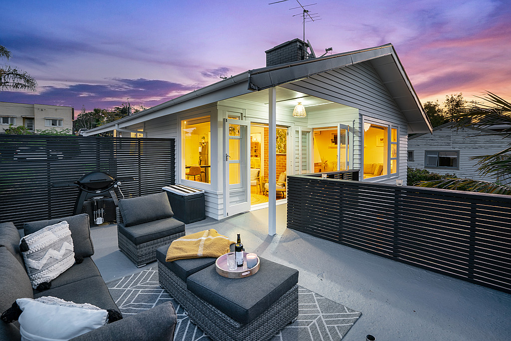 6 Eastglen Road, Glen Eden - Photo 3