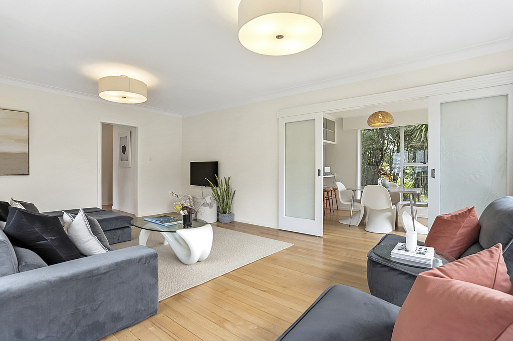 52 Rimutaka Place, Titirangi - Photo 4