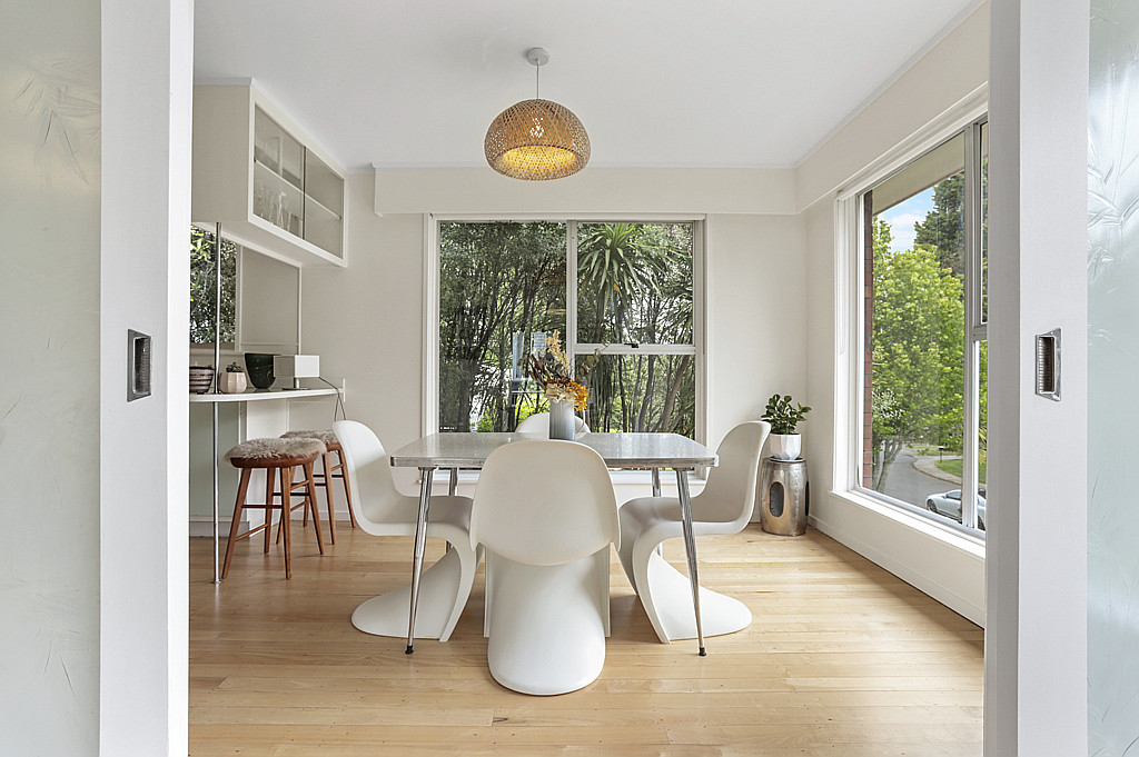 52 Rimutaka Place, Titirangi - Photo 5