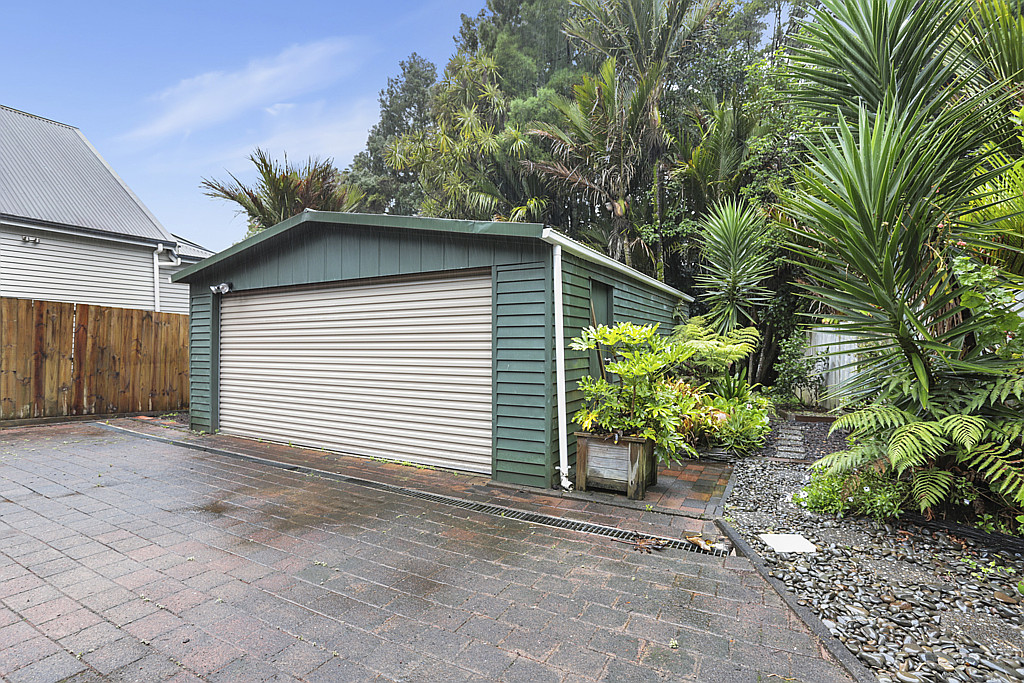 174 Woodlands Park Road, Titirangi - Photo 7