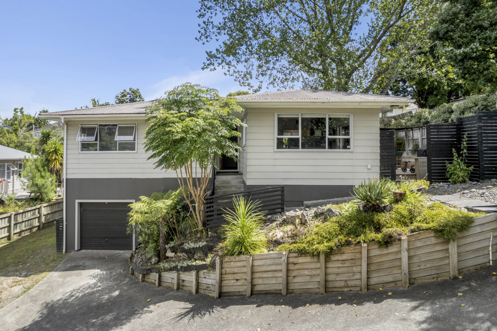 7 James Scott Place, Te Atatu South - Photo 2