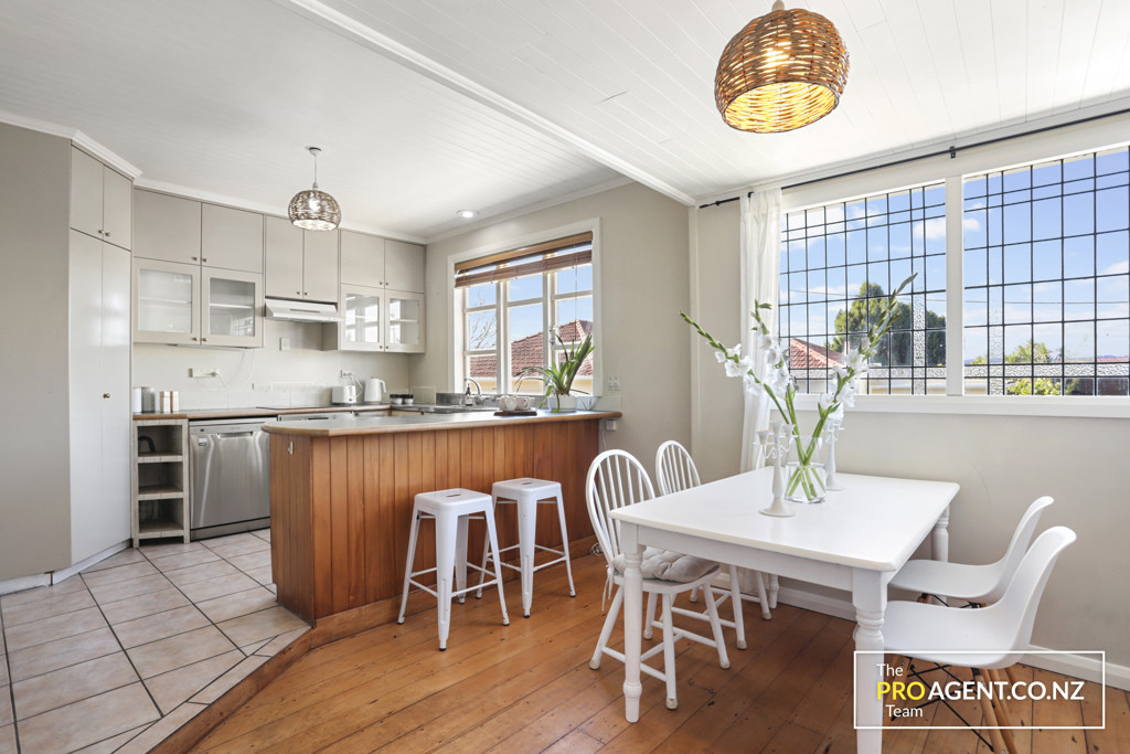 41 Eastglen Road, Glen Eden - Photo 5