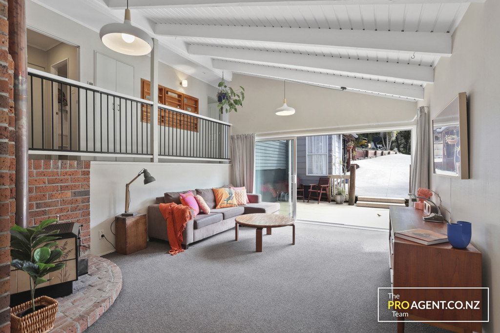 9 Karapiti Place, Glen Eden - Photo 3