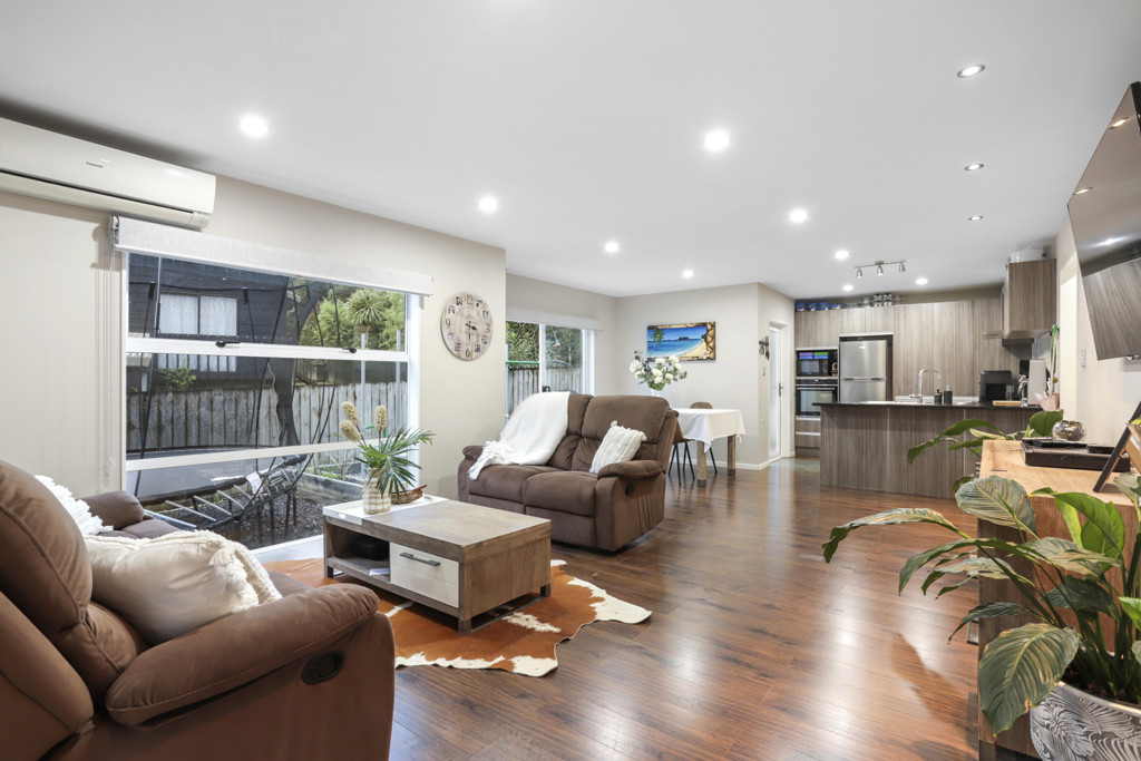 9A Atkinson Road, Titirangi - Photo 3