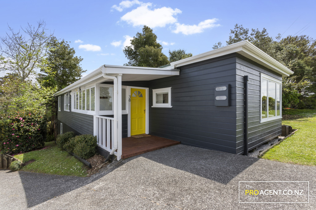 38 Victory Road, Laingholm