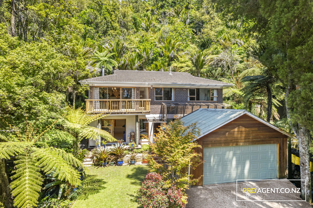 224 Konini Road, Titirangi - Photo 3