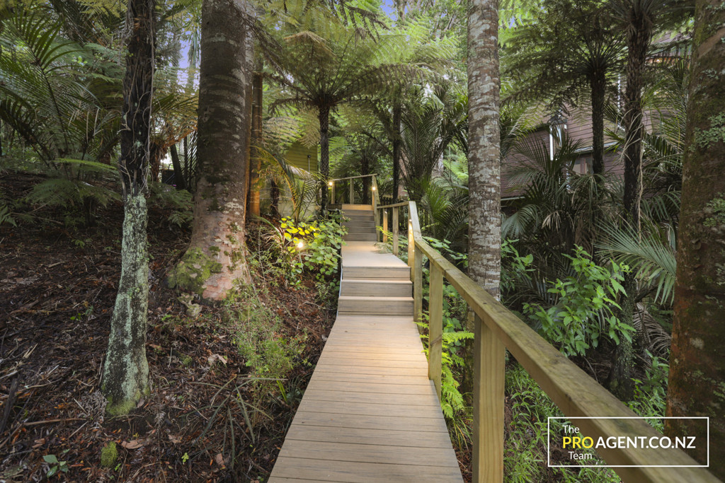 20 Tainui Road, Titirangi