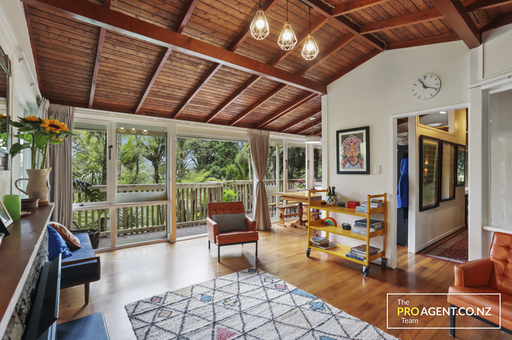 20 Tainui Road, Titirangi - Photo 3
