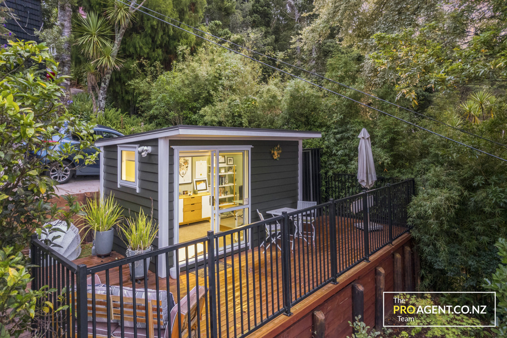 123 Laingholm Drive, Laingholm - Photo 2