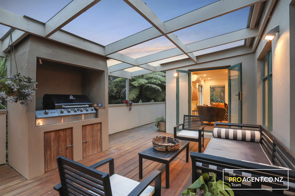394 Huia Road, Titirangi - Photo 3