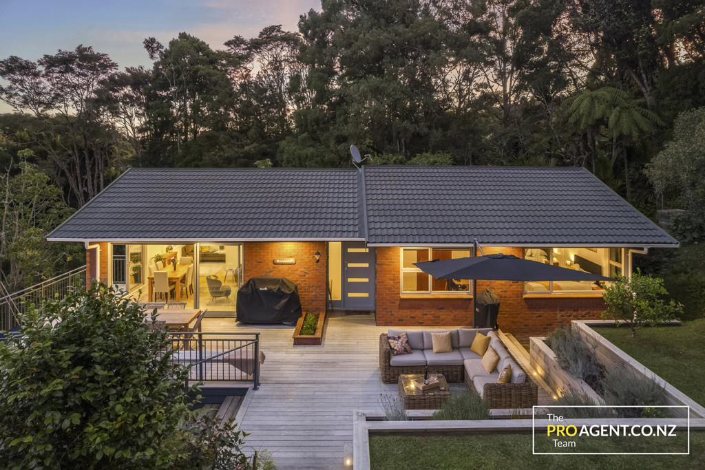 201 Woodlands Park Road, Titirangi - Photo 4