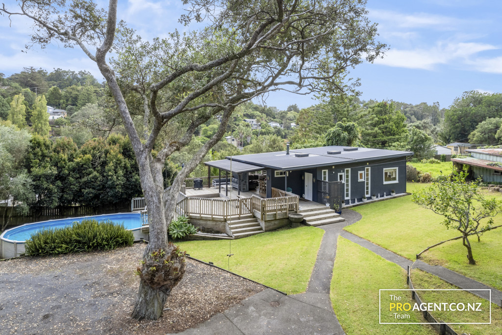 144 Victory Road, Laingholm - Photo 2
