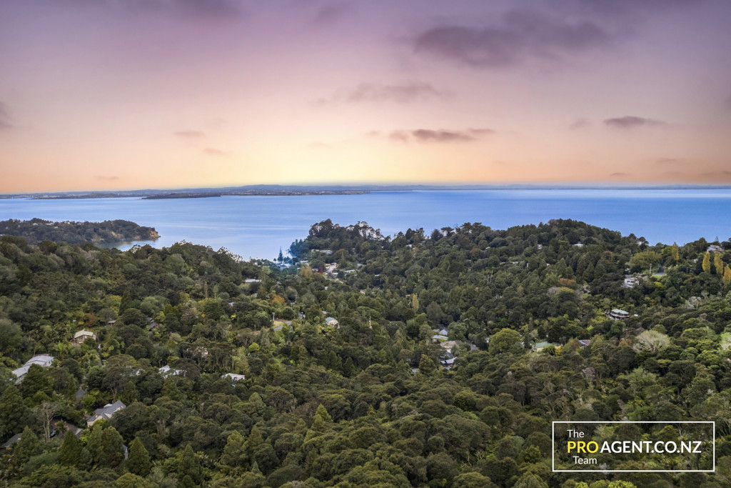 33 Lookout Drive, Laingholm - Photo 2