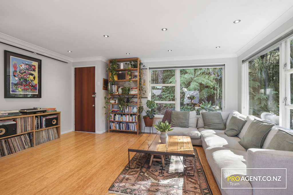 146 Woodlands Park Road, Titirangi - Photo 3