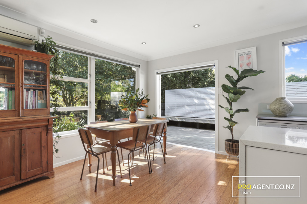 146 Woodlands Park Road, Titirangi - Photo 4