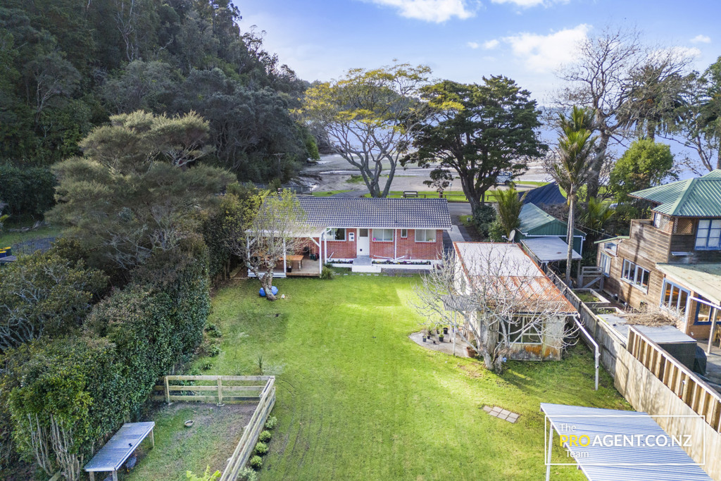 3 Sandys Parade, Laingholm - Photo 5