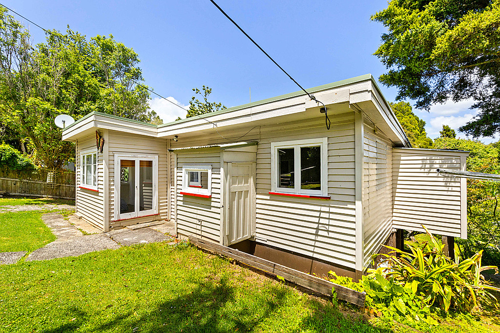 9 Victory Road, Laingholm
