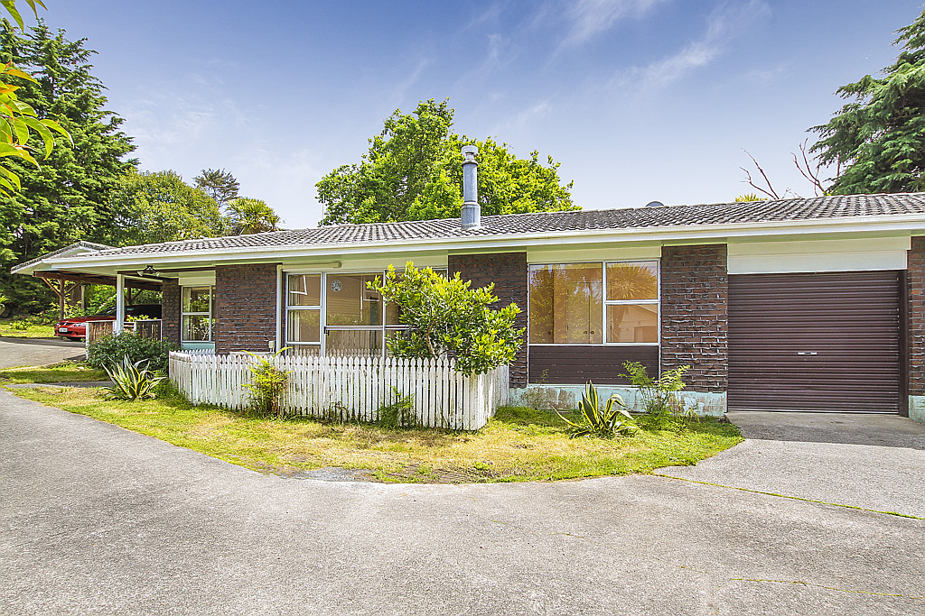 18A Kashmir Road, Glen Eden